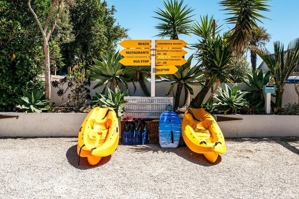 Onetangi Beach Apartments Экстерьер фото