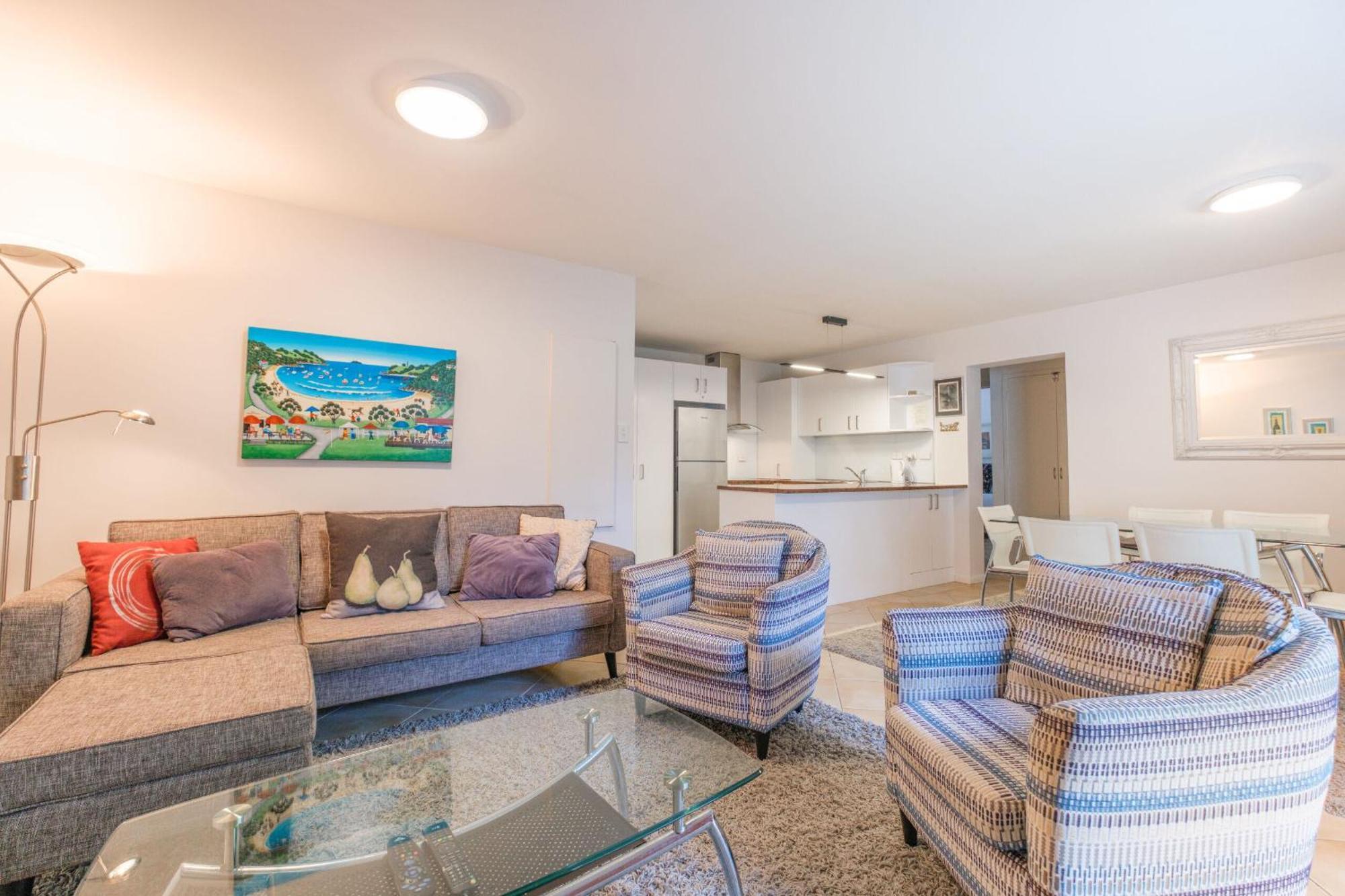 Onetangi Beach Apartments Экстерьер фото