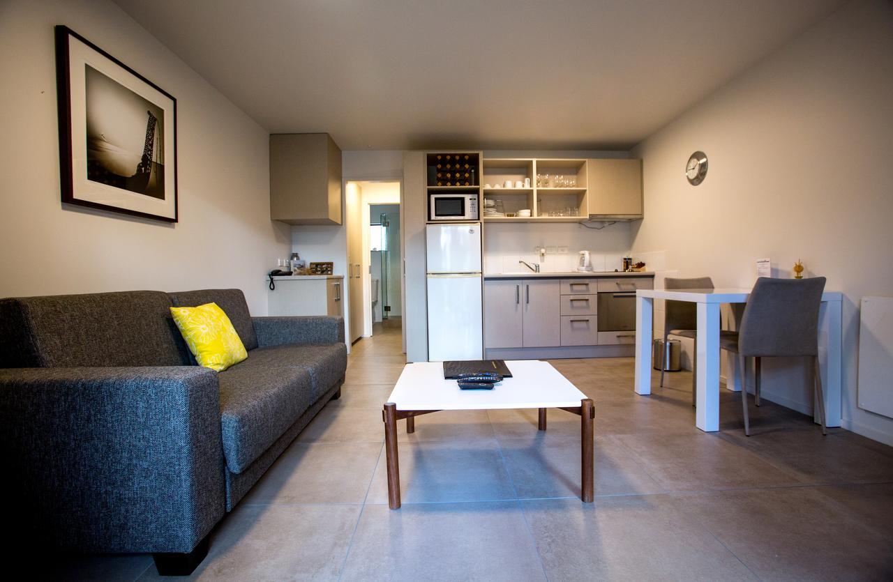 Onetangi Beach Apartments Экстерьер фото
